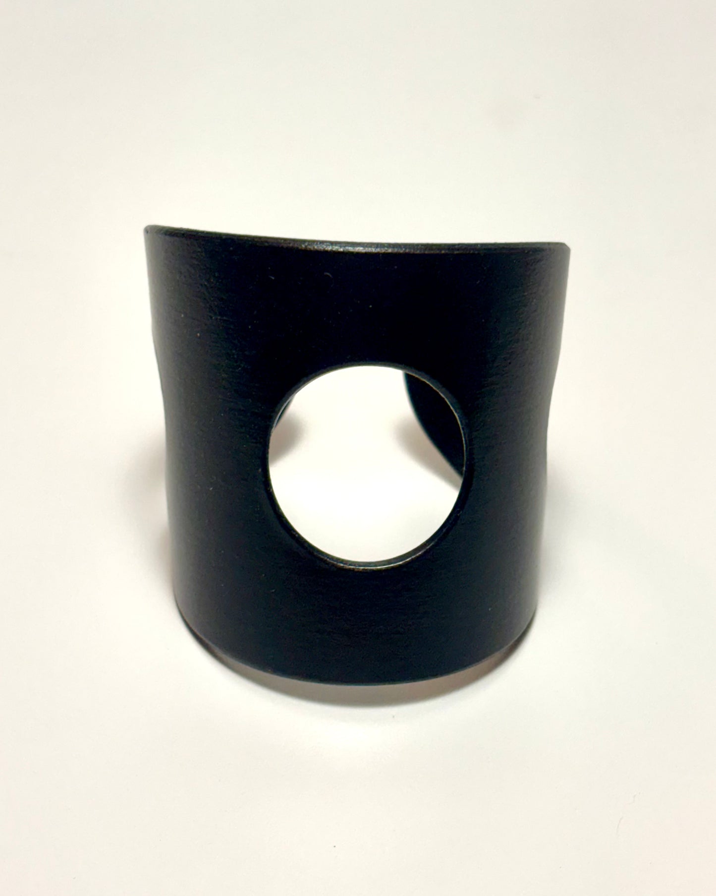 Eco Cuff . Black Tie